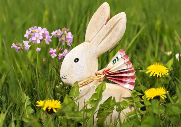 Osterbräuche, Geld und Glück