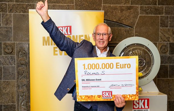 Neu-Millionär Roland S. freut sich über 1 Million € für sich und seine Spielgemeinschaft.