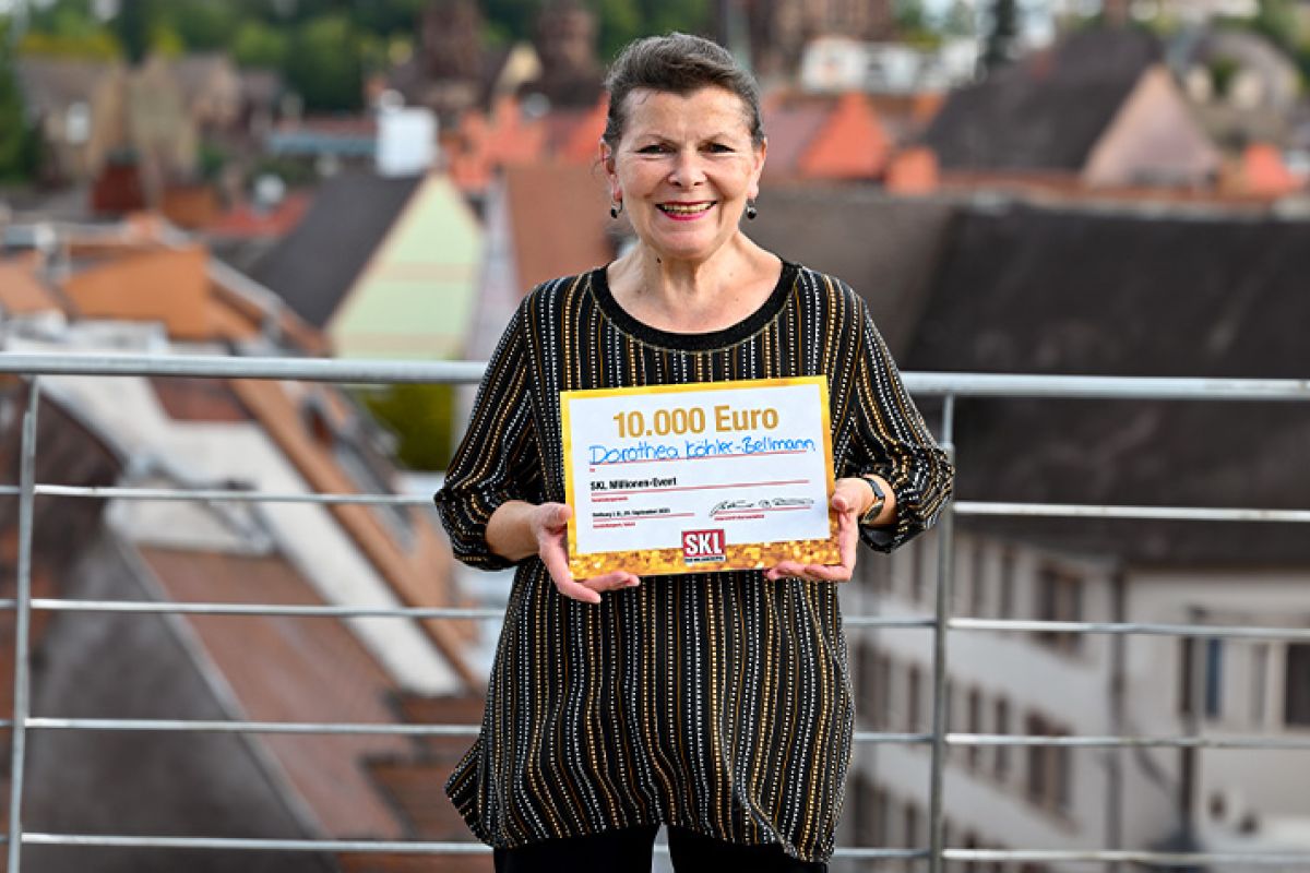 Glöckle-Mitspielerin freut sich beim SKL Millionen-Event über 10.000 Euro