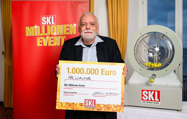 Glöckle Mitspieler Herr Walter freut sich über seinen Gewinn von 1 Million €