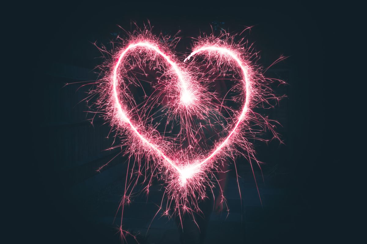 Rosa Herz Feuerwerk